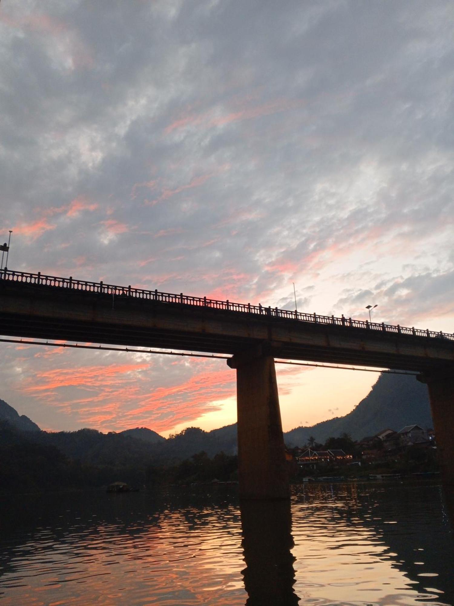 Cam U View Bungalow Hotel Nongkhiaw Exterior foto